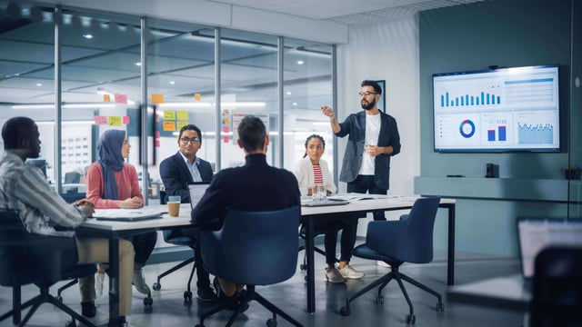 sales leaders meeting on sales compensation strategy market volatility